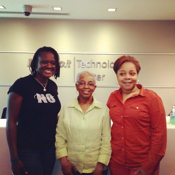 marlingwilliams's tweet image. Family affair! Mom &amp;amp; daughter learning to code @ Sisters Code Weekend Website Warrior Class. #newgeeks #sisterscode