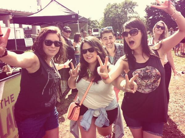 elyshaames's tweet photo. We want #bearflagwine ! Nothing like being photobombed at @thegrovefest http://t.co/JVekNsTGQP