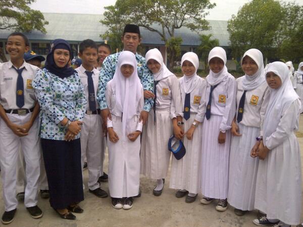dilaFMW's tweet image. Teman smp @sugirazhrytraa @suci_remas @aniandriani2 @INDAHMASKUR #israq #risalbakri:D