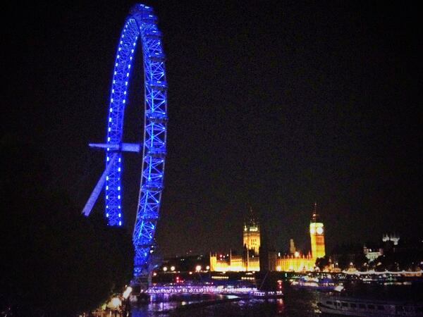 JimboJambo33's tweet photo. Big Ben and the wheel http://t.co/6i12nOx37f