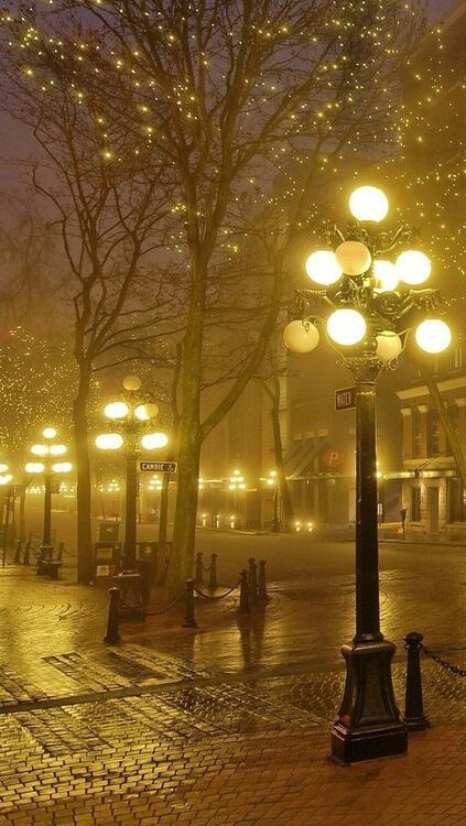 心を震わす絶景 Auf Twitter 霧の夜 ロンドン T Co Vgvpnys2ts 絶景 美しい景色 Twitter