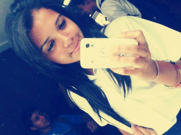 Boshintwitt's tweet photo. en la #2  tenemos ah Sibelis samudio*--* hermoza:$$ @Soy_Sibe http://t.co/X57ofsWyLG