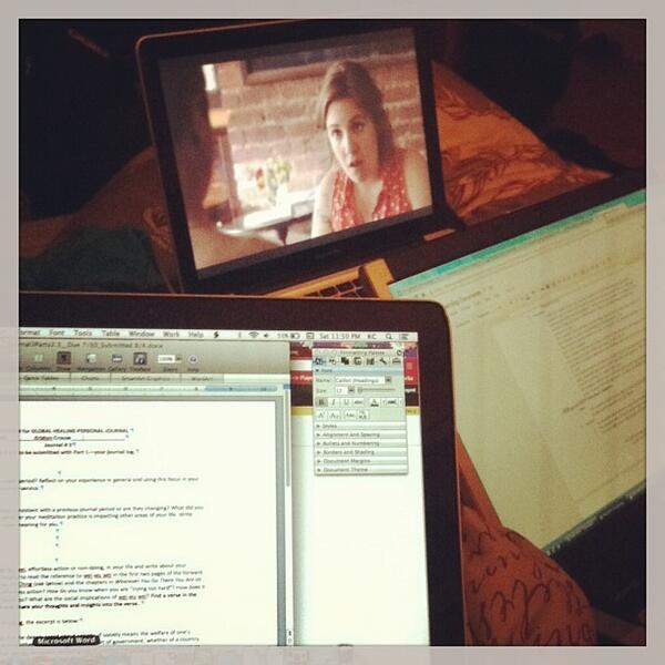 HannahIsMyHero's tweet image. This is how we work. Also, this is prep for our tattoos tomorrow. #multitasking #3computers #girls #hbogirls #pro...