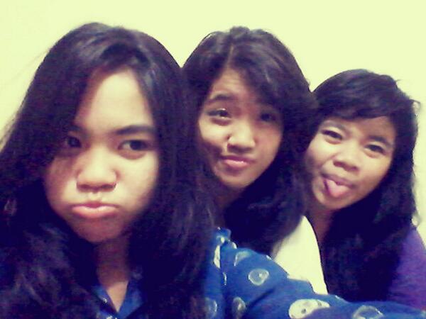 RT"<a href="/Tikabombath/">TikaBombath</a>: hahhaha :p @jeamitha <a href="/NoviAnjaswari96/">A.ANovi Anjaswari</a> "