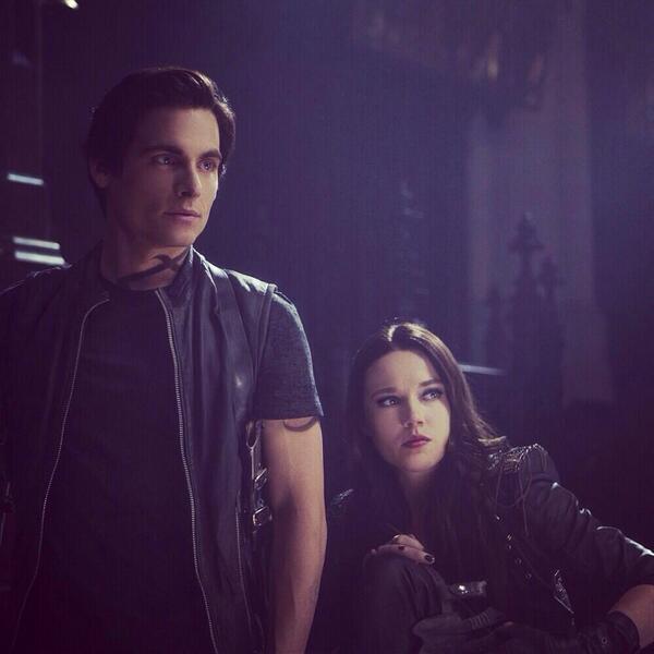 InstrumentsUK's tweet image. Friends. Siblings. Shadowhunters.  #MortalInstruments #Lightwoods