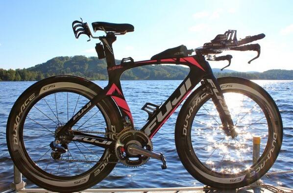 Liz_Blatchford's tweet image. Here's my lil beauty race ready @FujiBikes #NorcomStraight with @shimanoTri #Di2 @ISMsaddles #adamoTT @XlabUSA