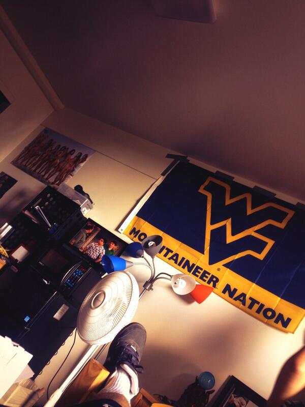 Moved in bitches <a href="/WVUx17/">WVClassOf2017</a>