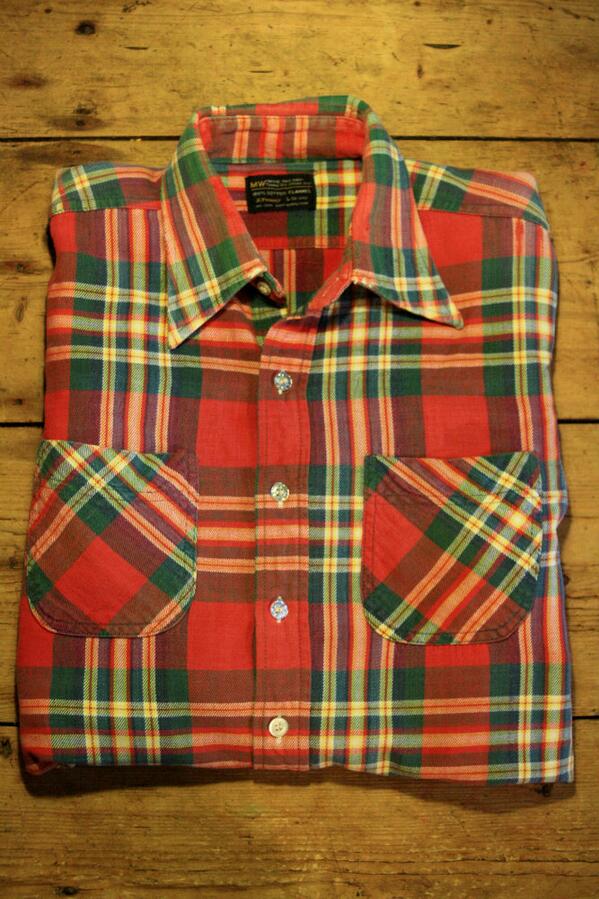 ShopMeraki's tweet image. Check out this Men's "Feels Like Christmas" Flannel at meraki.storenvy.com!
#Menswear #Fashion #shopping #forsale