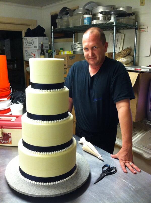 Chef_Scully's tweet photo. Roshambo for who has to carry this thing? http://t.co/36B15C5pCl