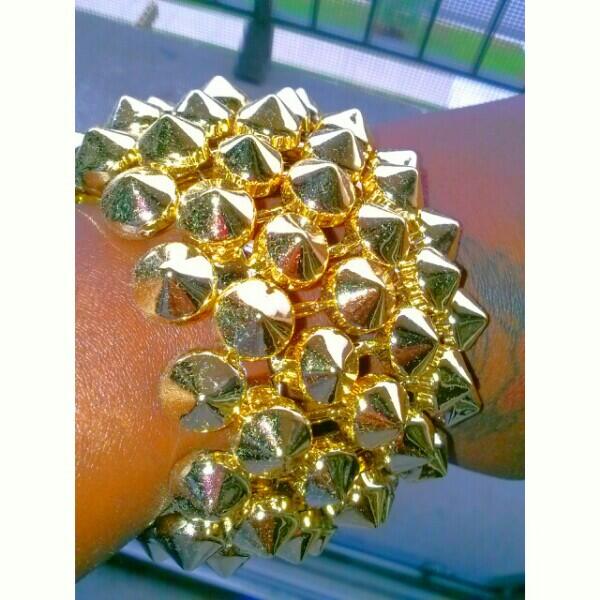 PrettiGurlz's tweet image. Arm Candy #SPIKELIFE