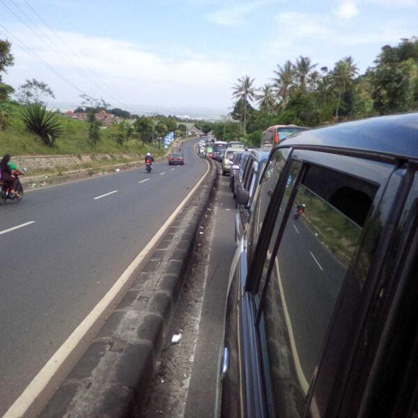 Rancaekek arah tasik macet total