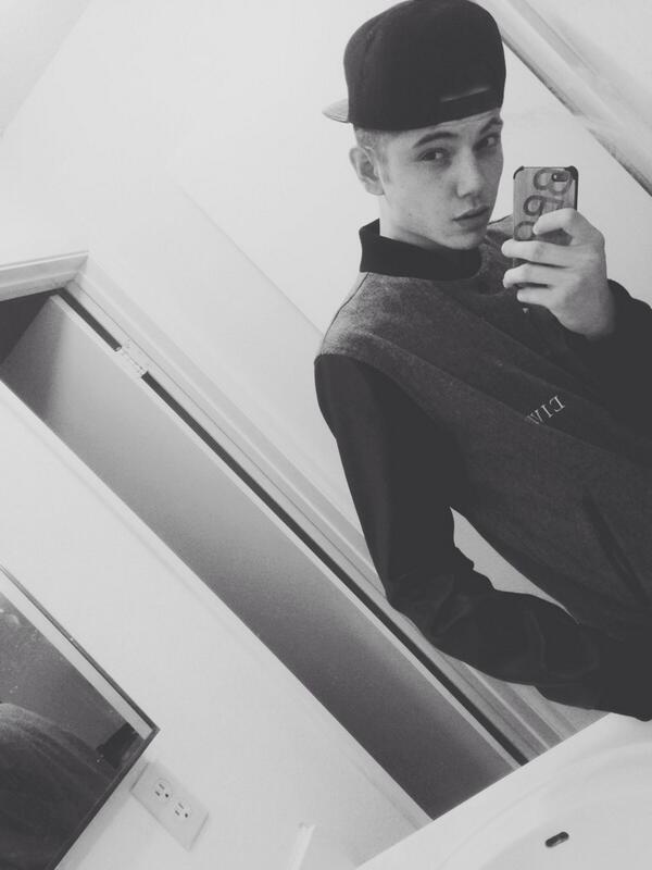 BrandonPulido's tweet image. HIJACK!