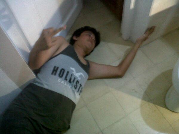 FabianMonje1's tweet photo. Hola ¿qué te paso? @EddyTejeda http://t.co/O5Rx7ap9tF
