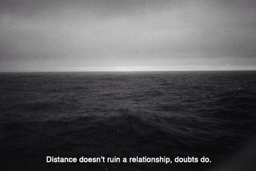 MilSO_Lovers's tweet photo. Distance doesn't ruin a relationship, doubts do. http://t.co/tA1oLQNvZn