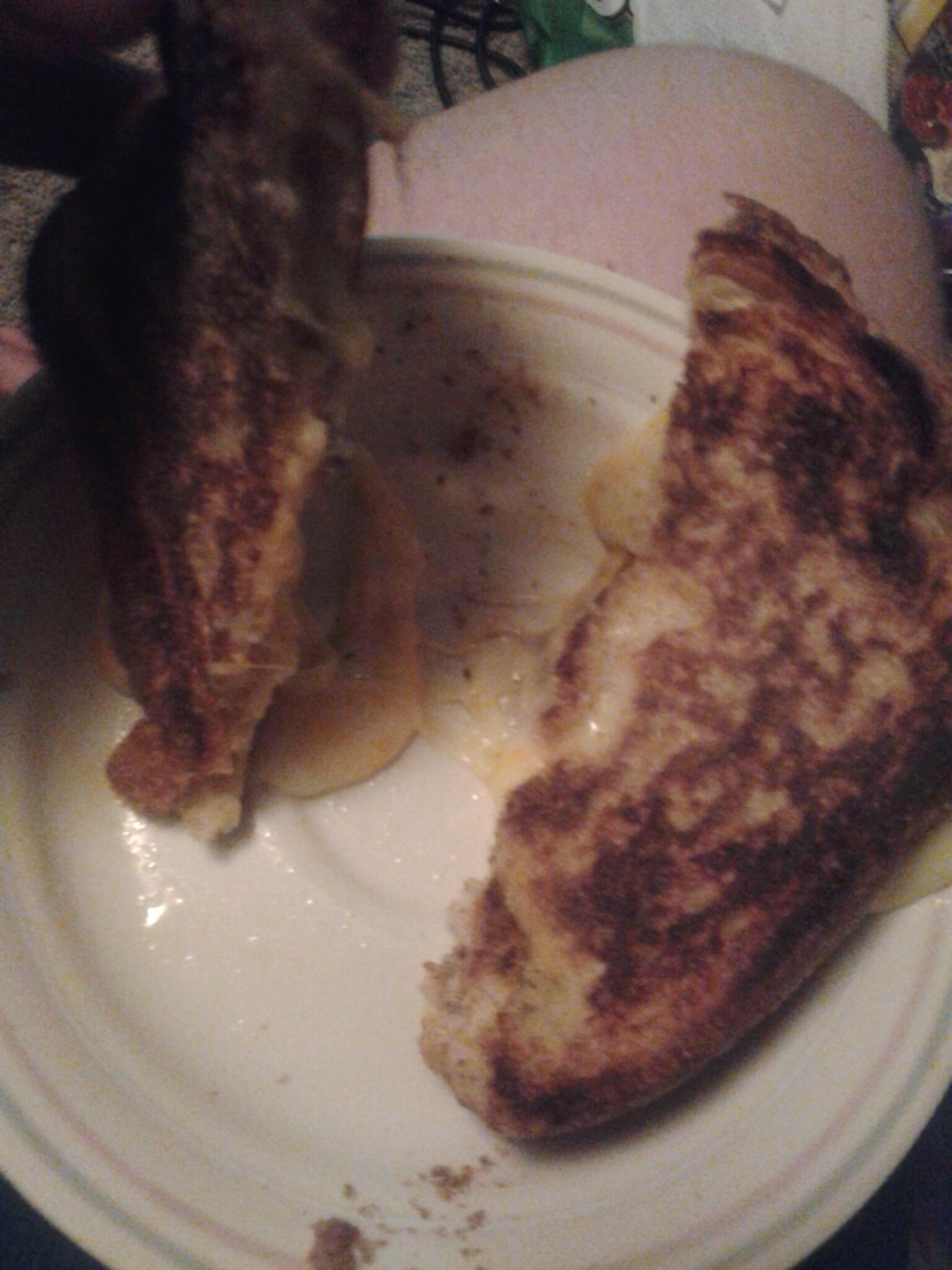 #Midnightsnack 3 cheese grilled cheese http://t.co/RZsbNiGfsL