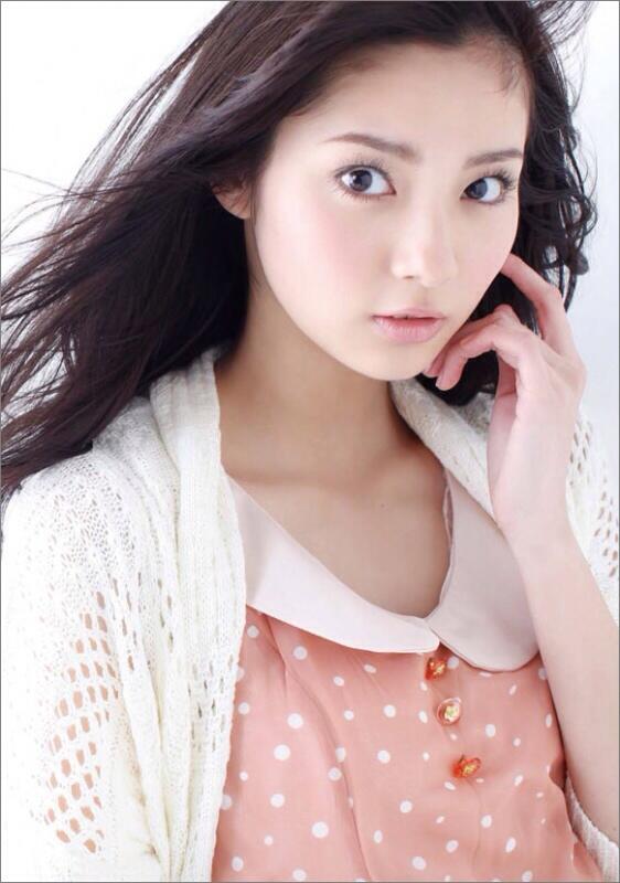 があちゃん En Twitter ツインテールの美少女は新川優愛さんっと ひとつ年上か Http T Co Zgqrbbsndk Twitter