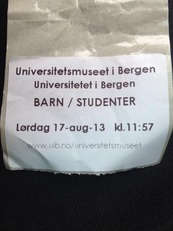 LJTPedersen's tweet image. Opererer museene alltid med denne samlekategorien, eller bare når det er #fadderuke? (#knegg)