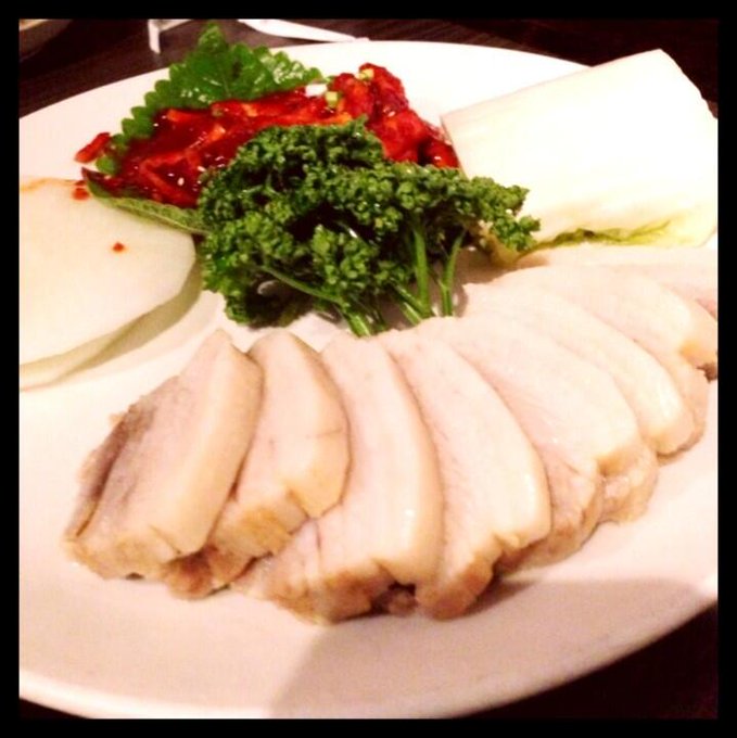 新大久保で親友ちゃん達と女子会なう♡ポッサム初めて食べたけど、美味しいっ！！！ハマったーーー♡♡♡ http://t.co/6ducNGzt8r<a href="/tag/feelon"class="tags"><span>#feelon</span></a>