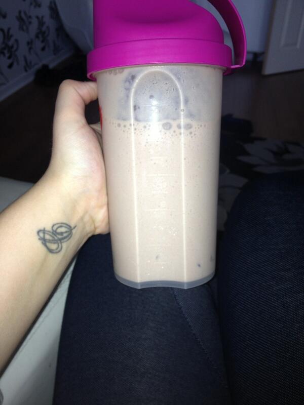 garvin_ashley's tweet image. breakfast anyone? #chocshake #motivated #exante #bikinibody #ibiza13 😊👯👙☀🌅