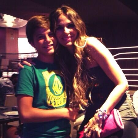 raulito_pf's tweet photo. #BUENISIMOSDIAS #Madrid con @VanesaLQSA - Gracias por todo:) eres super simpatica;) http://t.co/c2FOOHO26Z