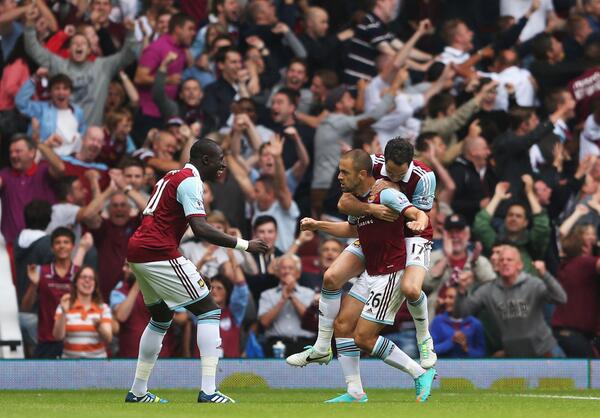 West Ham United FC v Cardiff BR4IpD5CUAEu0h_