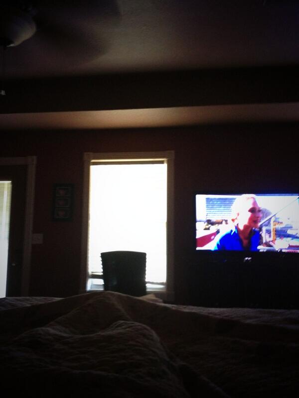 MissCGPrincess's tweet image. Relaxing and watching E news after watching my boy run in his 5K!! He did so good😊☺