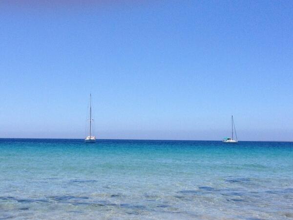 VanessaFCalzado's tweet photo. #lanzarote2013 #canarias #paraiso @ismonro82 http://t.co/FBoHJEBAWX