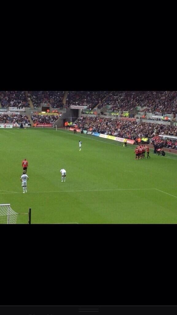 robbieelliott3's tweet image. Every picture tells a story. Transfer waiting to happen