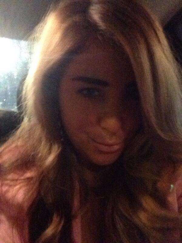 Aisleyne1's tweet photo. Out with the girls and Nadia is taking pics of herself on my phone #useyourownphone http://t.co/JJTZRrU0Zq