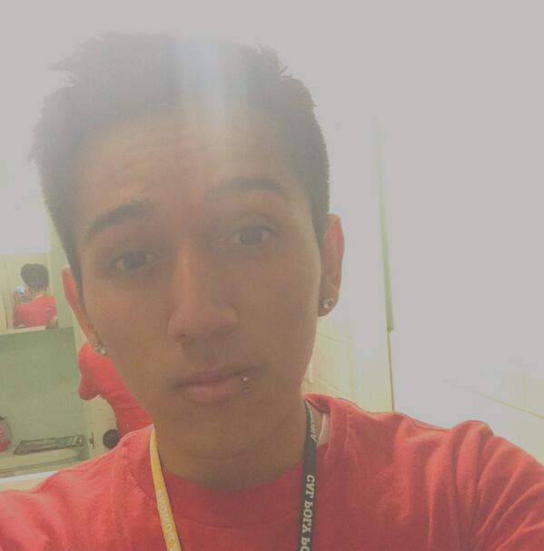 AaronPlastered_'s tweet image. typical me from last night