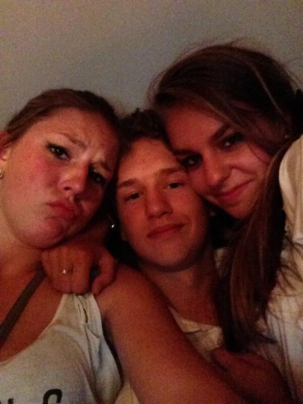 JoyceZet's tweet photo. Sowieso sexy http://t.co/MxGRhqaTUR