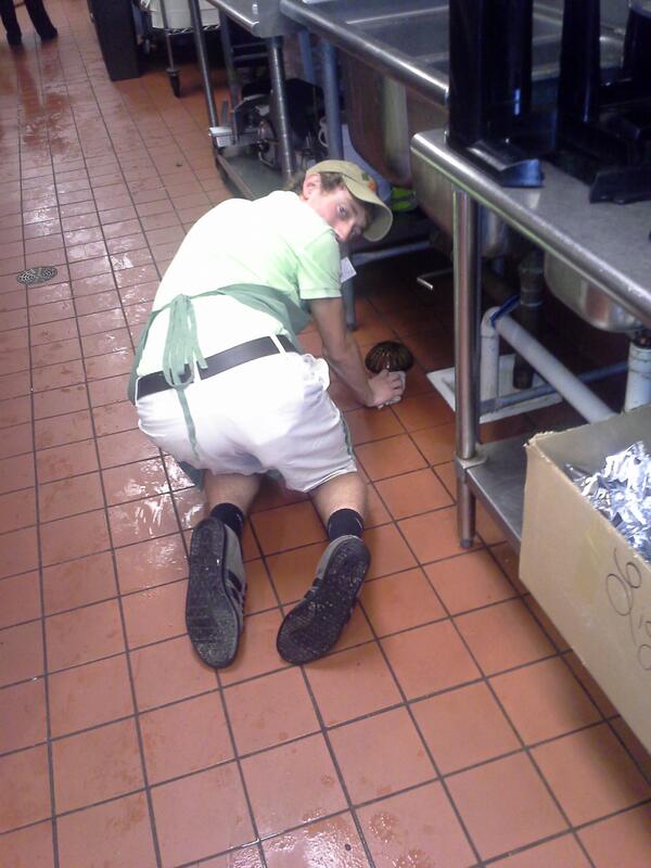 romano_hannah's tweet image. Danggg look at that butt. @BrettStorey #BreadCo #throwback #BrettTheJet