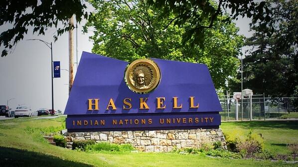 kensando11's tweet image. Was in Lawrence to bring my nephew to school. He runs cross country for Haskell.  #NativeRunning