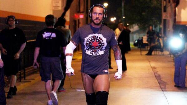 MSTPPV's tweet image. #MSTTLC: @CMPunkMST is walking to the arena backstage.