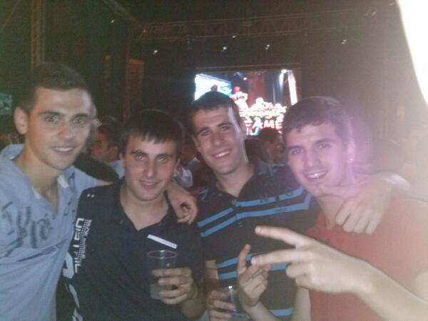 eIonmkt's tweet photo. Con la #xupipandi @miguelcabanes @sancocabanes y @ACarceller http://t.co/Eh5ch1FMVc