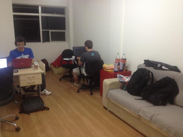 Enquanto isso, no puxadinho da <a href="/Sympla/">Sympla</a> ....