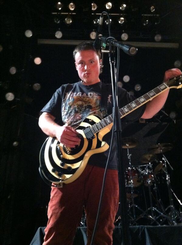 ShallowStone tweet picture