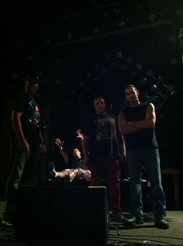 ShallowStone tweet picture