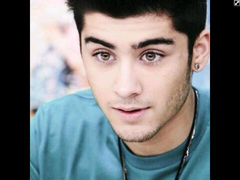 1Dlatte's tweet photo. #imagine mukanya zayn waktu liat kamu becandaan sama cowo lain... http://t.co/Zez28K7lTG