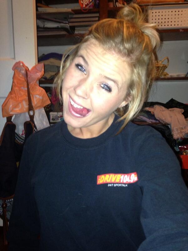 tokaaahontas's tweet photo. F this teenie bun #asianhead http://t.co/NaQOhDFOcQ