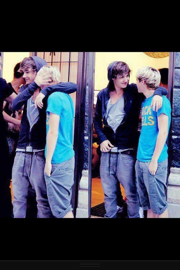 AaronBuluran's tweet photo. One direction #mtvhottest http://t.co/acmM2N280A