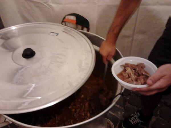 Pietro_Ercole's tweet image. And once again, in the eternal struggle between #manVSfood, I won! Mezzo chilo de #PecoraAjoCotturo #LeForme