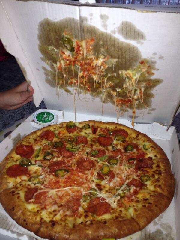 pawstevens's tweet photo. @PapaJohnsUK this is what I received last night in Plymouth! Would you be happy to receive this? http://t.co/trL1ZVt4rl