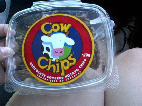 Mrs_McEvoy's tweet photo. A little treat on the drive home. Thanks @COWSICECREAM #PEI #cowchips #yummy http://t.co/JXEaQNlfxw