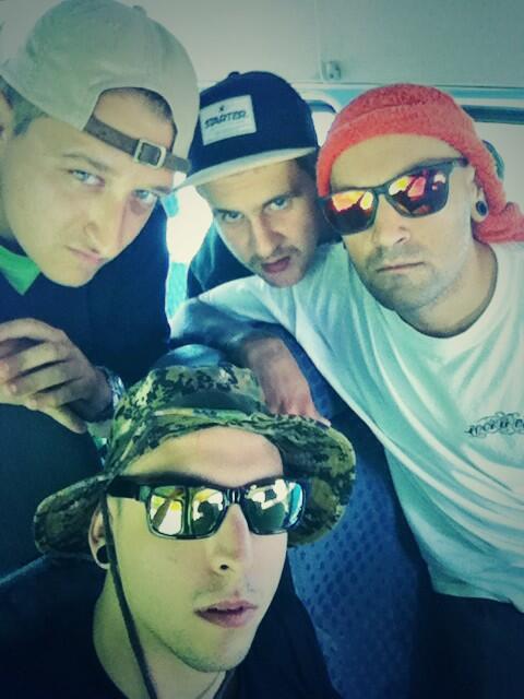 junglefeverhc's tweet photo. JF on the way to hengelo Holland! http://t.co/lDUrd0RL3C