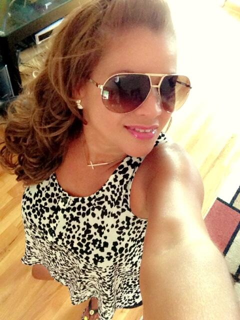DOMINICANQUEEN's tweet photo. Lol ppl im back to twitter http://t.co/YNctjIqGyA