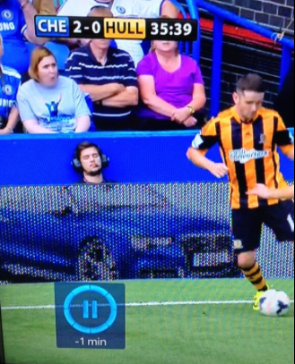 BR9pQDKCEAALg1F.png:large