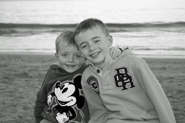 clarecom78's tweet photo. After 4 fab days off with the kids...it time to return to work 2moro :-( ..going to miss u boys http://t.co/qPwhYRGZLE
