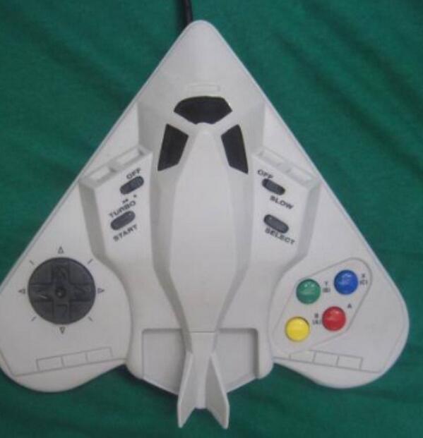 gamesyouloved's tweet photo. #controllerbeast
#retrogaming
#big http://t.co/5c8P3u3Ams