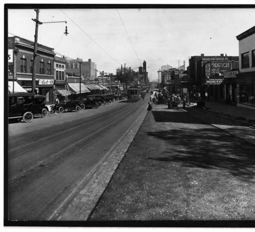 Looking East down Farnam Street near 20th (estimated).  Streetcar in the foreground-1916 #Omaha